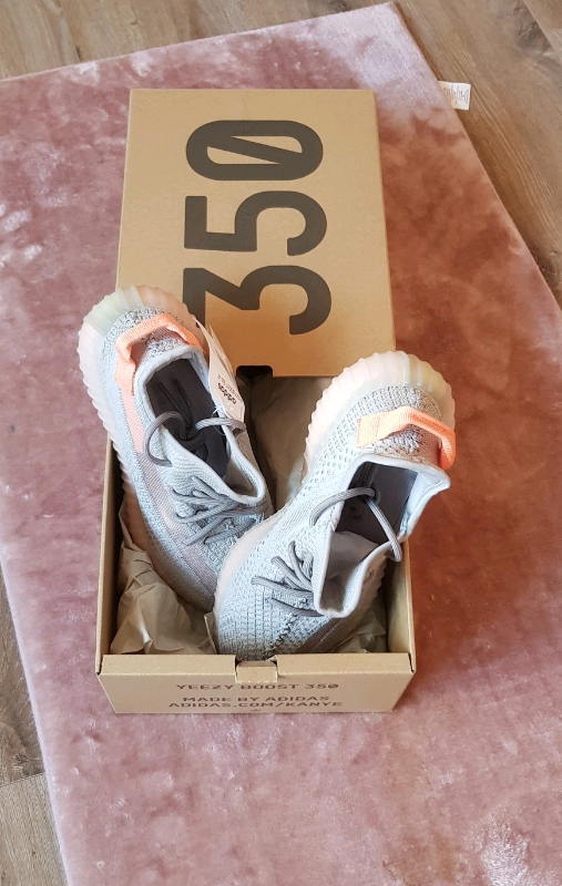 yeezy true form box